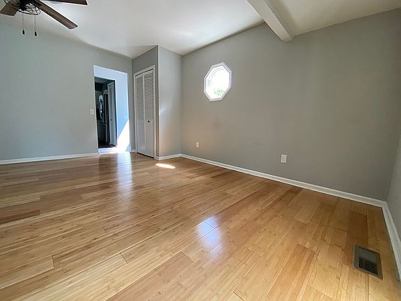 5th image of 11365 Horton Rd