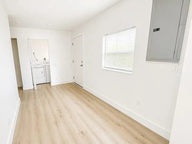 913 N 18th St #0 — Photo 12