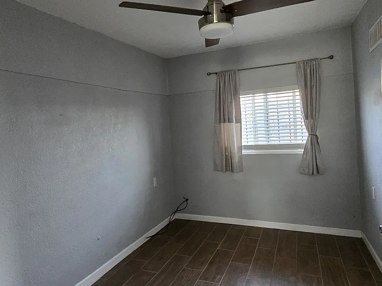 1412 N Campbell St — Photo 6