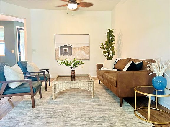 4th image of 34924 Teeview Ln