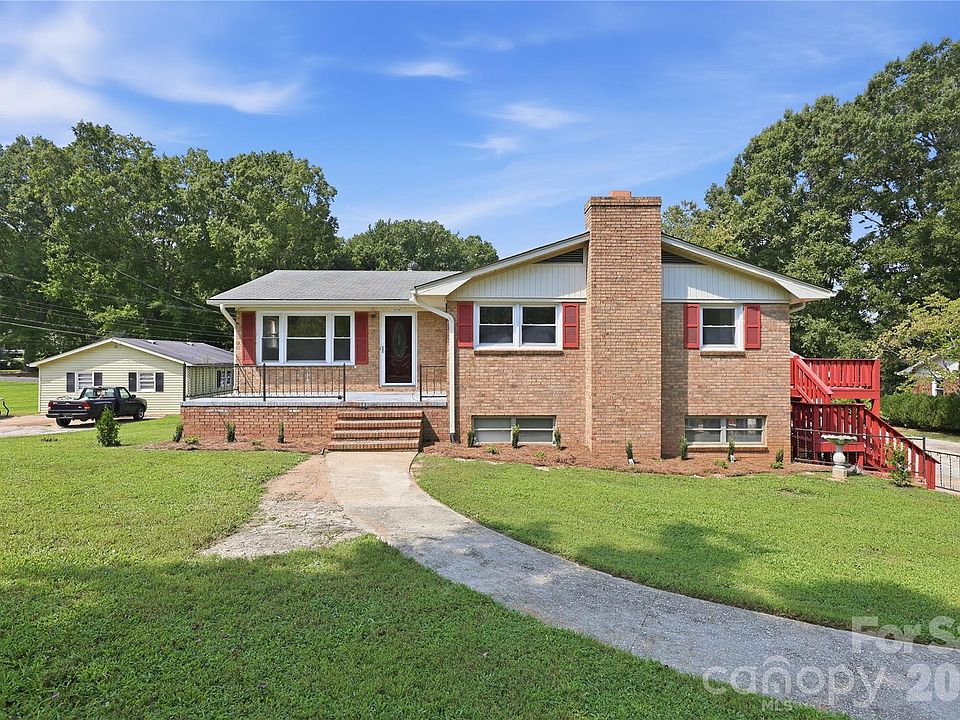1st image of 1014 Hoke St