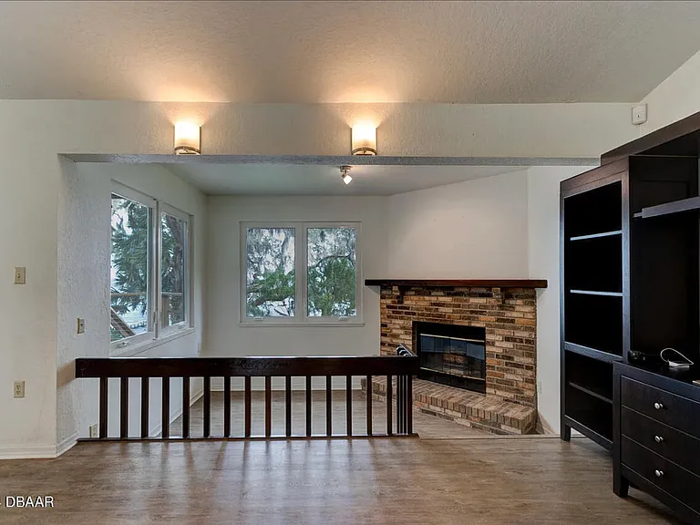 7827 NE 310th Ave — Photo 14