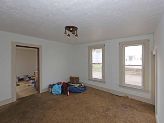 5th image of 614 E Vine St