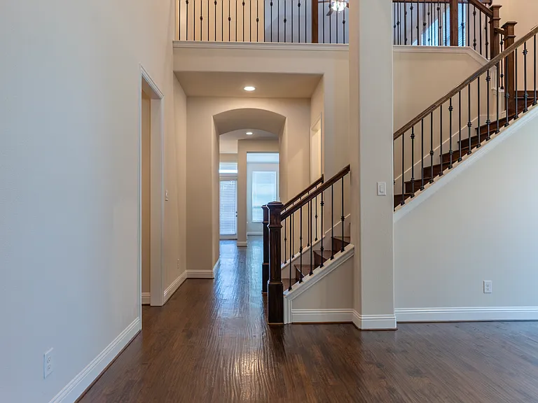825 Warwick Blvd — Photo 29