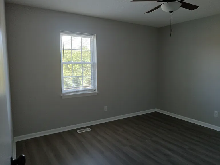 Tulip Cove Apartments - Pulaski, TN — Photo 5