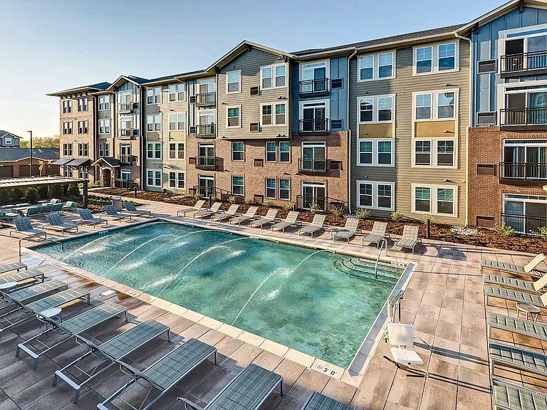 North 680 — Photo 23