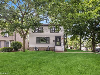 861 Hill Ave, Glen Ellyn, IL, 60137