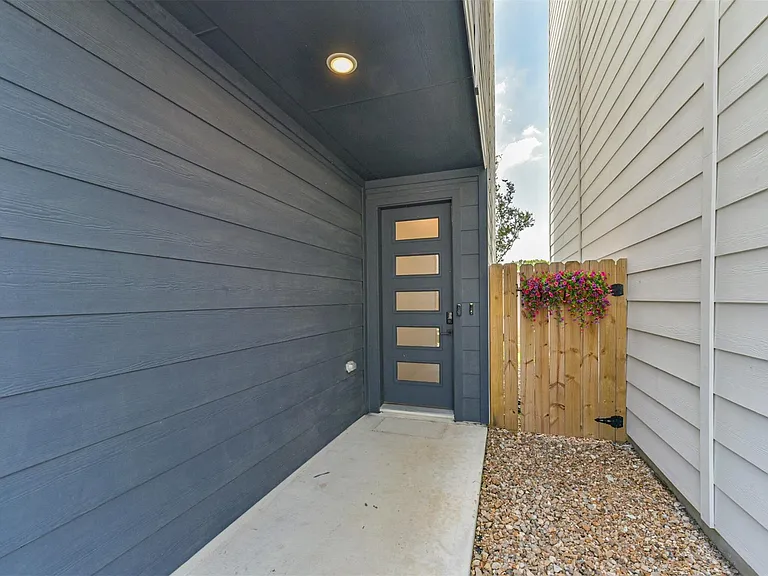 8321 Springwood Canyon Ln — Photo 6