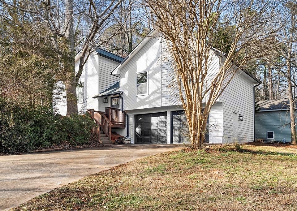 1st image of 1100 Spring Pl