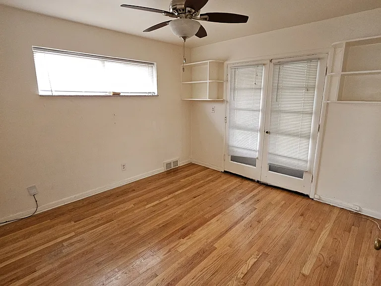 20643 Stratford Rd — Photo 11