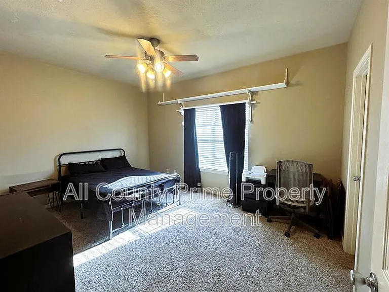 331 Forest Dr — Photo 5