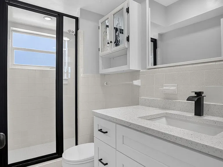 2755 NE 28th Ave #E2 — Photo 25