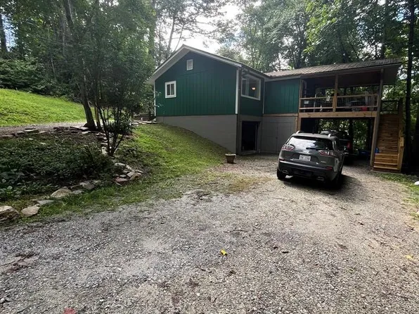 330 N Womack St, Franklin, NC 28734