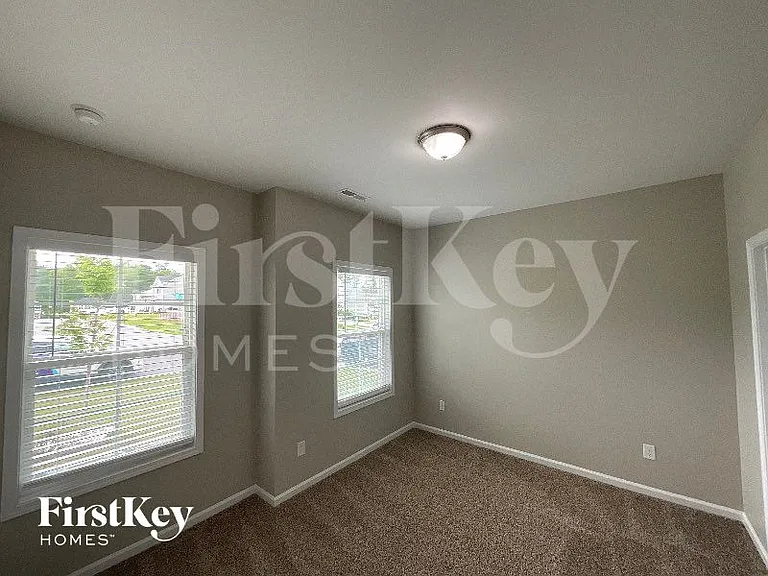 102 Sherrill Place Ln — Photo 7