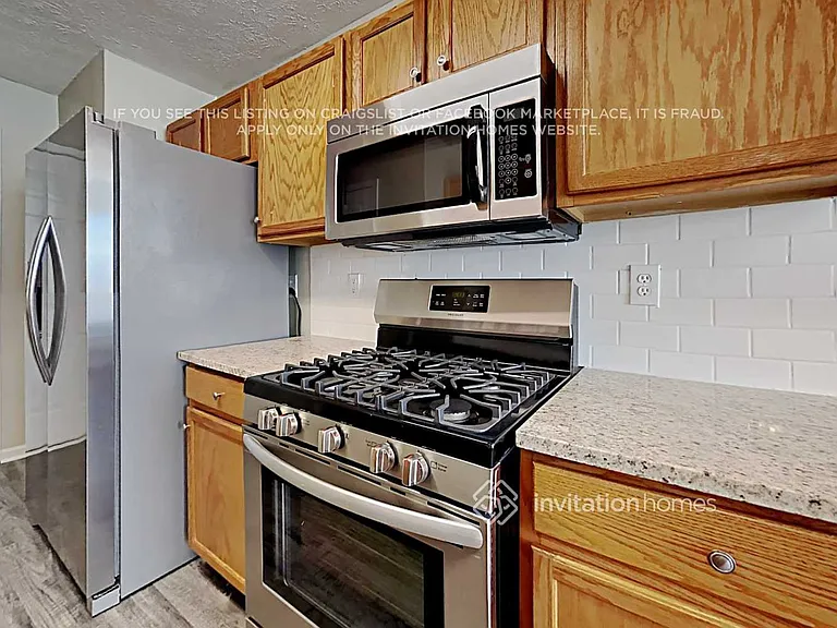 321 Saint Charles Ave — Photo 5