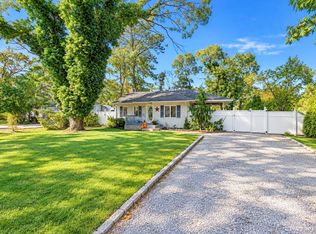 48 Hart Ave, Flanders, NY 11901