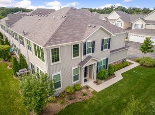 411 S Jade Ln, Round Lake, IL 60073