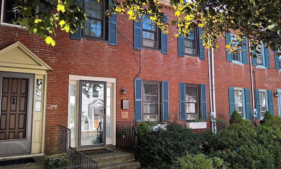 1st image of 25 Munroe St #0