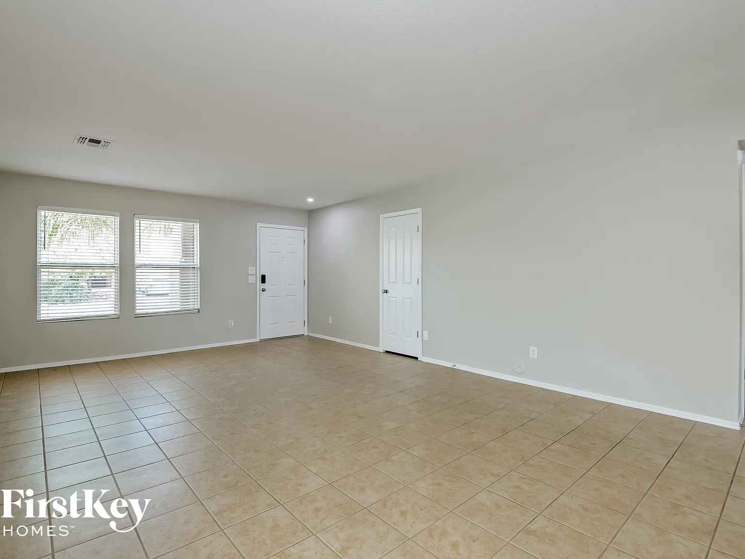 3 bed, 2.0 bath, 1669 sqft, $1,745 — Photo 3