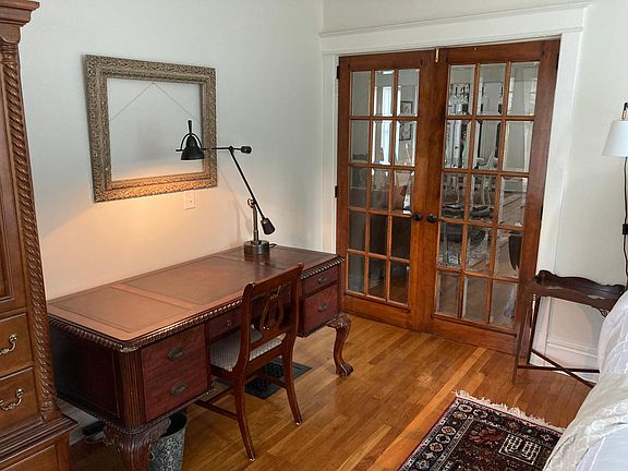 4th image of 1 Park St SW #1