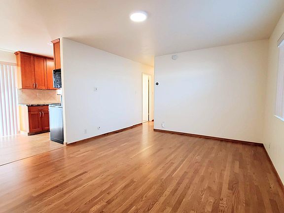 3rd image of 428 Howland St APT 1