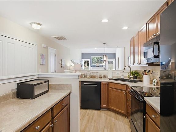 5th image of 2138 Alamar Dr