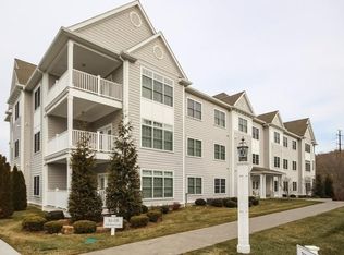 324 Still Water Cir #324, Brookfield, CT 06804