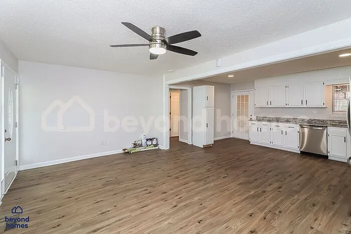 4 bed, 3.0 bath, 1670 sqft, $2,125 — Photo 3