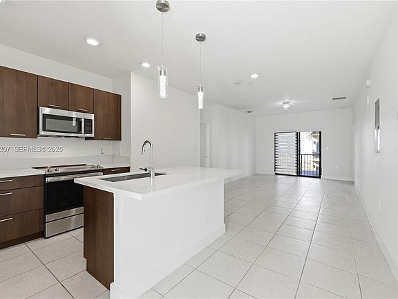 3rd image of 8265 NW 41st St Unit 203