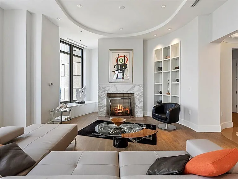 3376 Peachtree Rd #44B — Photo 6