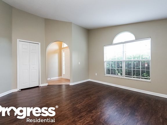 3rd image of 16351 Coopers Hawk Ave