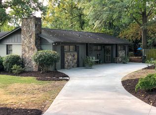 1 Jamaica Rd, Greenville, SC 29607