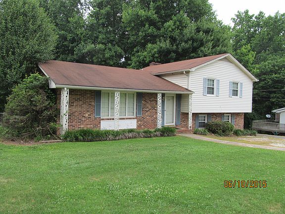 3rd image of 240 Gwynwood Dr