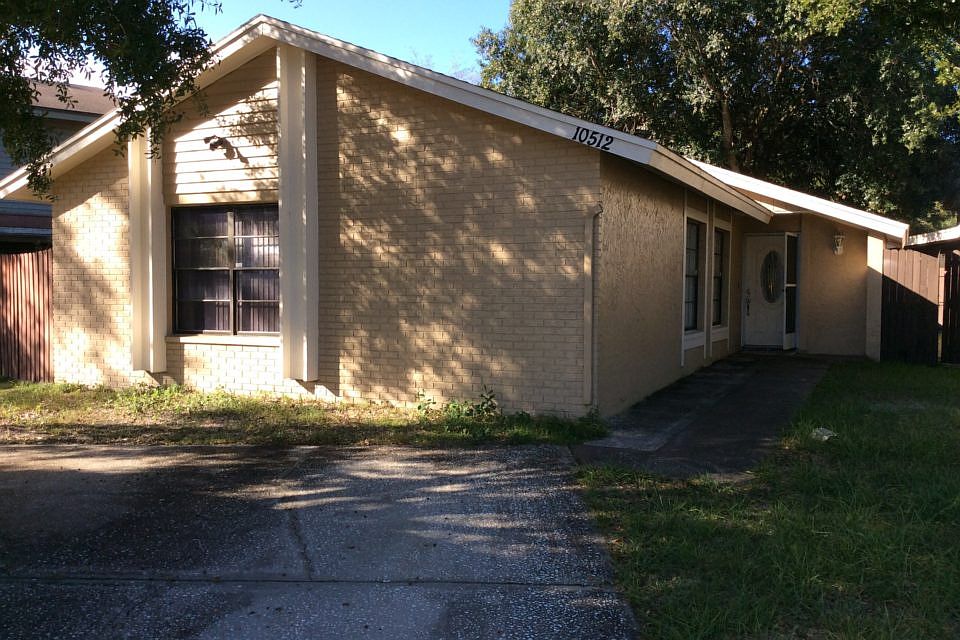 1st image of 10512 Parkcrest Dr