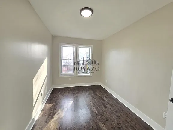 3 Bedrooms at 190 N Park St #9, East Orange NJ — photo 2