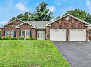 708 Bradford Cir, Salem, VA 24153