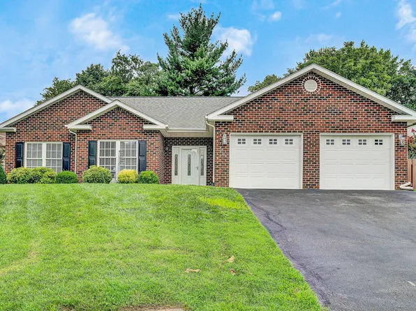 708 Bradford Cir, Salem, VA 24153