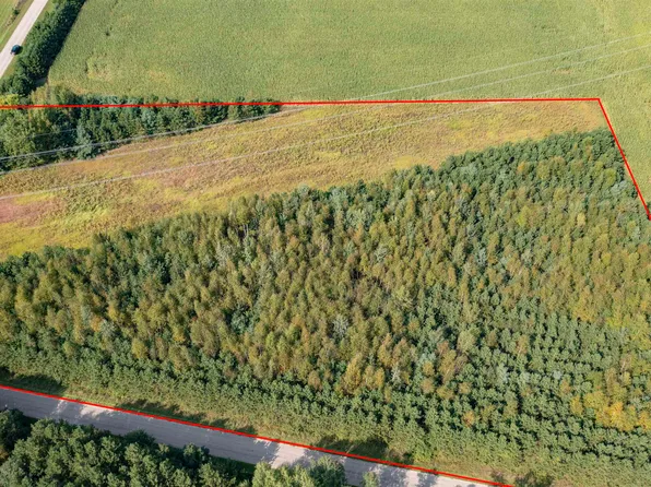 Indian Valley Rd, Waupaca, WI 54981