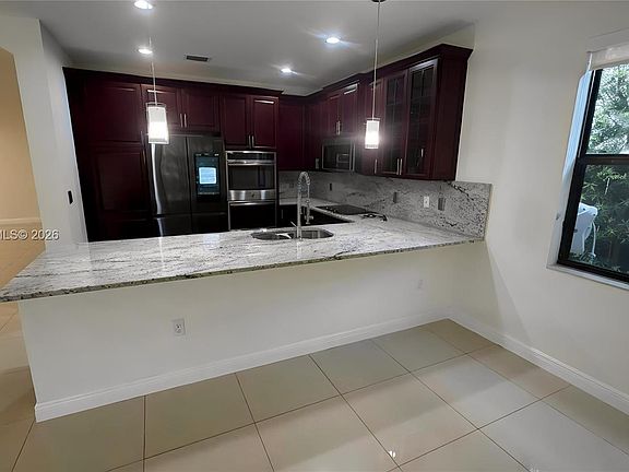 5th image of 10229 NW 87th Ter