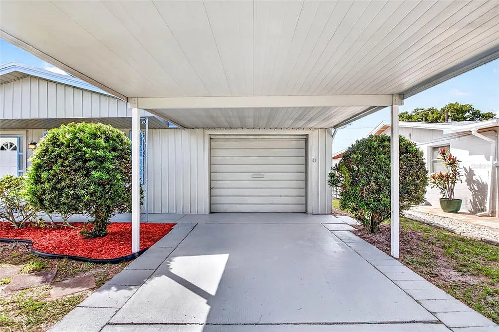 4 bed, 2.0 bath, 1440 sqft, $1,750 — Photo 3