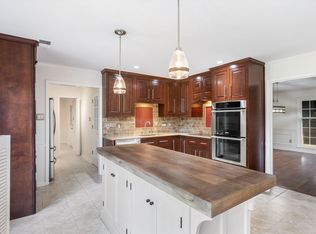 7976 Sunny Creek Dr, Germantown, TN 38138