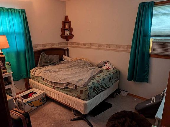 3rd image of 614 W Perkins St
