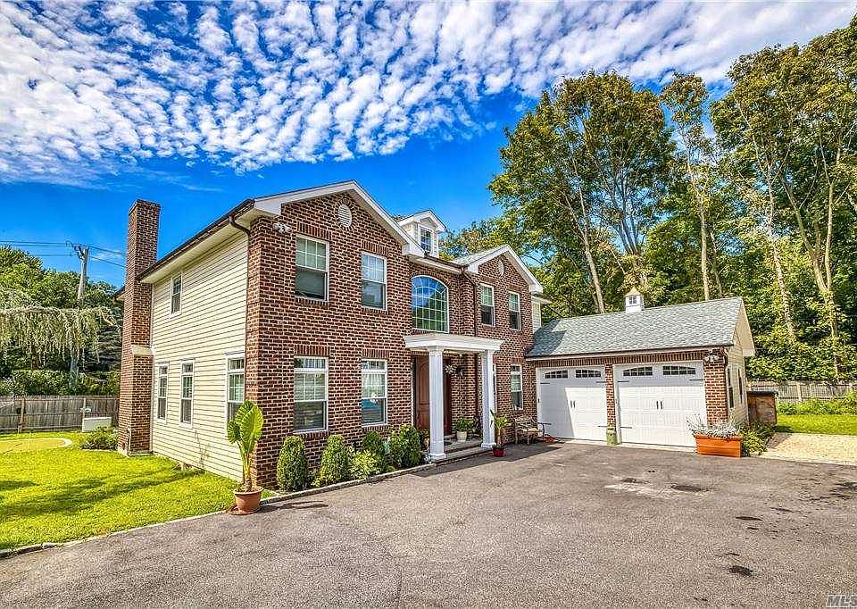 42 Skunks Misery Road, Locust Valley, NY 11560 Zillow