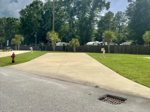 19558 County Road 8, Gulf Shores, AL 36542