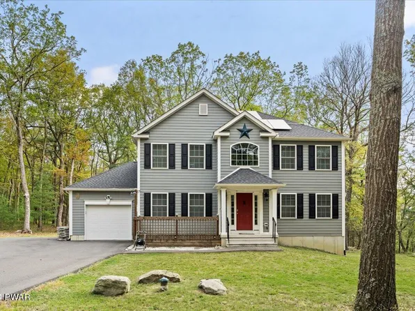 139 Kinsale Ln, Dingmans Ferry, PA 18328