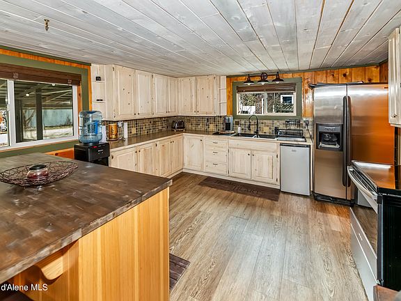 5th image of 220 S Granite Bay Rd