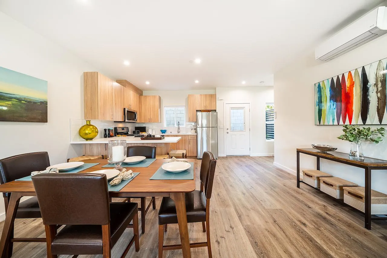 2 bed, 2.5 bath, 1270 sqft, $3,295 — Photo 1