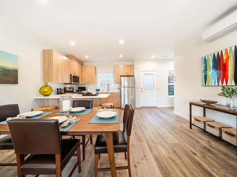 219 Stepney St #1