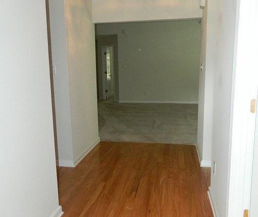 2nd image of 1571 Ellery Ln