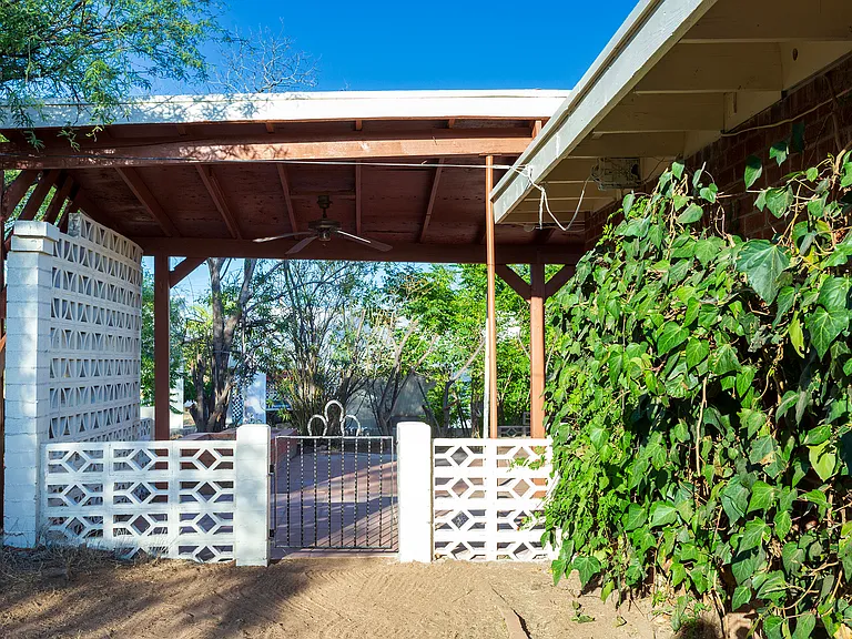 535 N Cimarron St — Photo 38